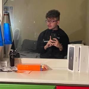 Meet your Posher, Juan